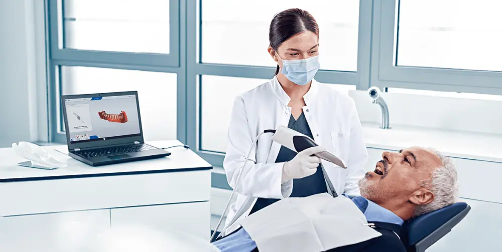 dim-image-workflow-primescan-connect-dentist-a-scanning-3.webp