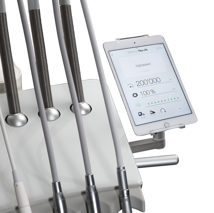 Instrumentbord-med-vippet-Ipad_HD1_0709-700x696-2.webp